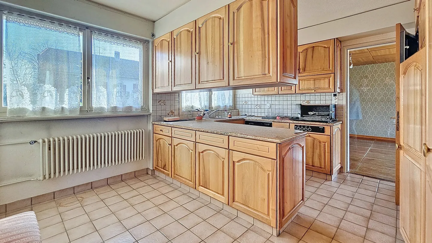 Villa familiare di 6,5 locali + locali con vista lago a Meyriez / FR - Foto 7 di 13