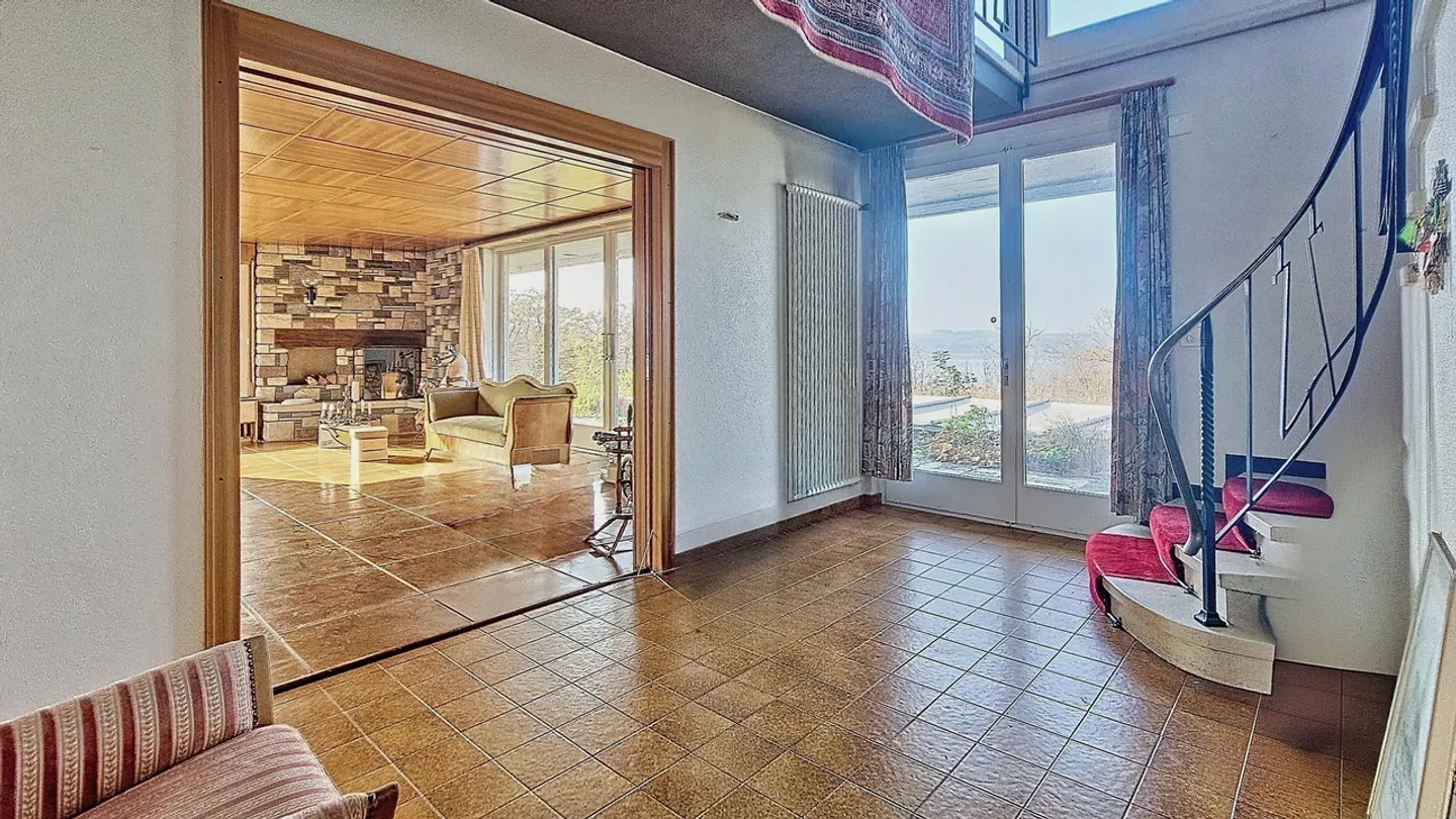 Villa familiare di 6,5 locali + locali con vista lago a Meyriez / FR - Foto 8 di 13