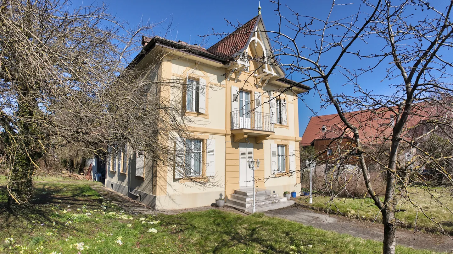 Casa borghese di 8 stanze a Granges-Marnand / VD - Foto 2 di 13