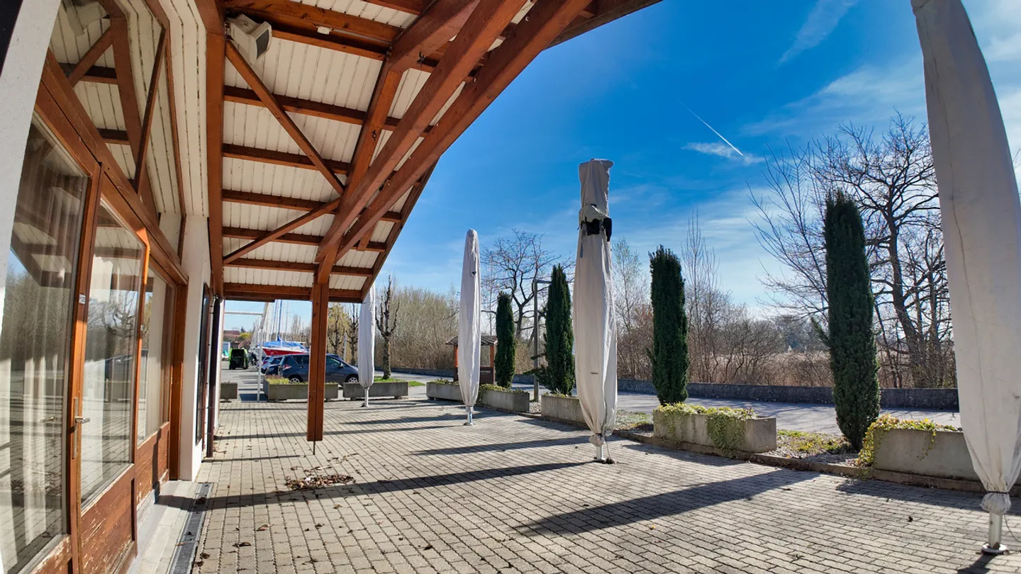 Restaurant and shop + guest rooms in Chevroux / VD - Photo 8 of 13
