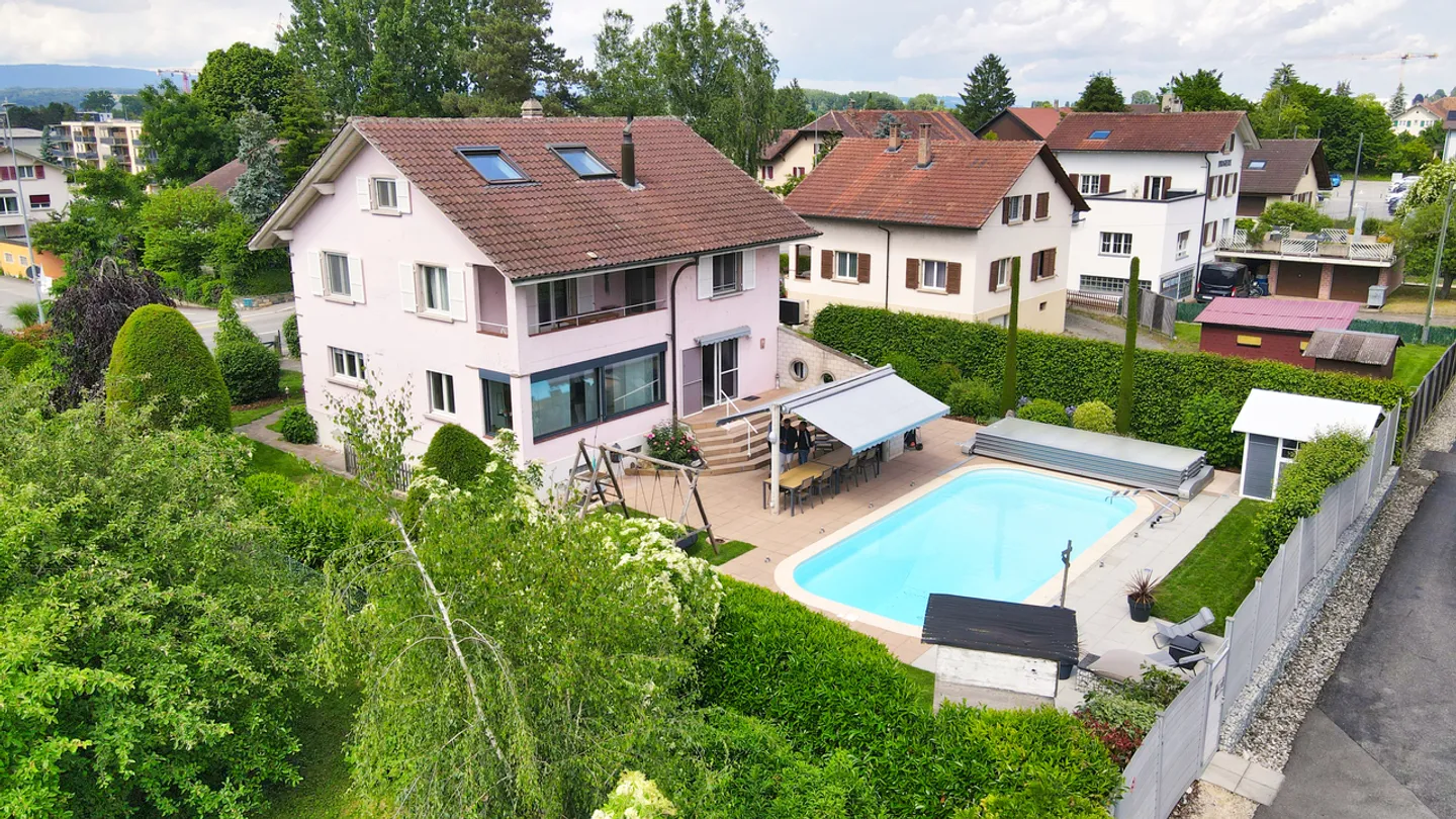 Villa indipendente di 6,5 locali con piscina a Domdidier / FR - Foto 2 di 13