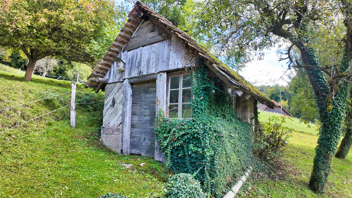 Ancienne ferme de 2 logements (sans voisinage) à Chandossel / FR - Photo 8 sur 13