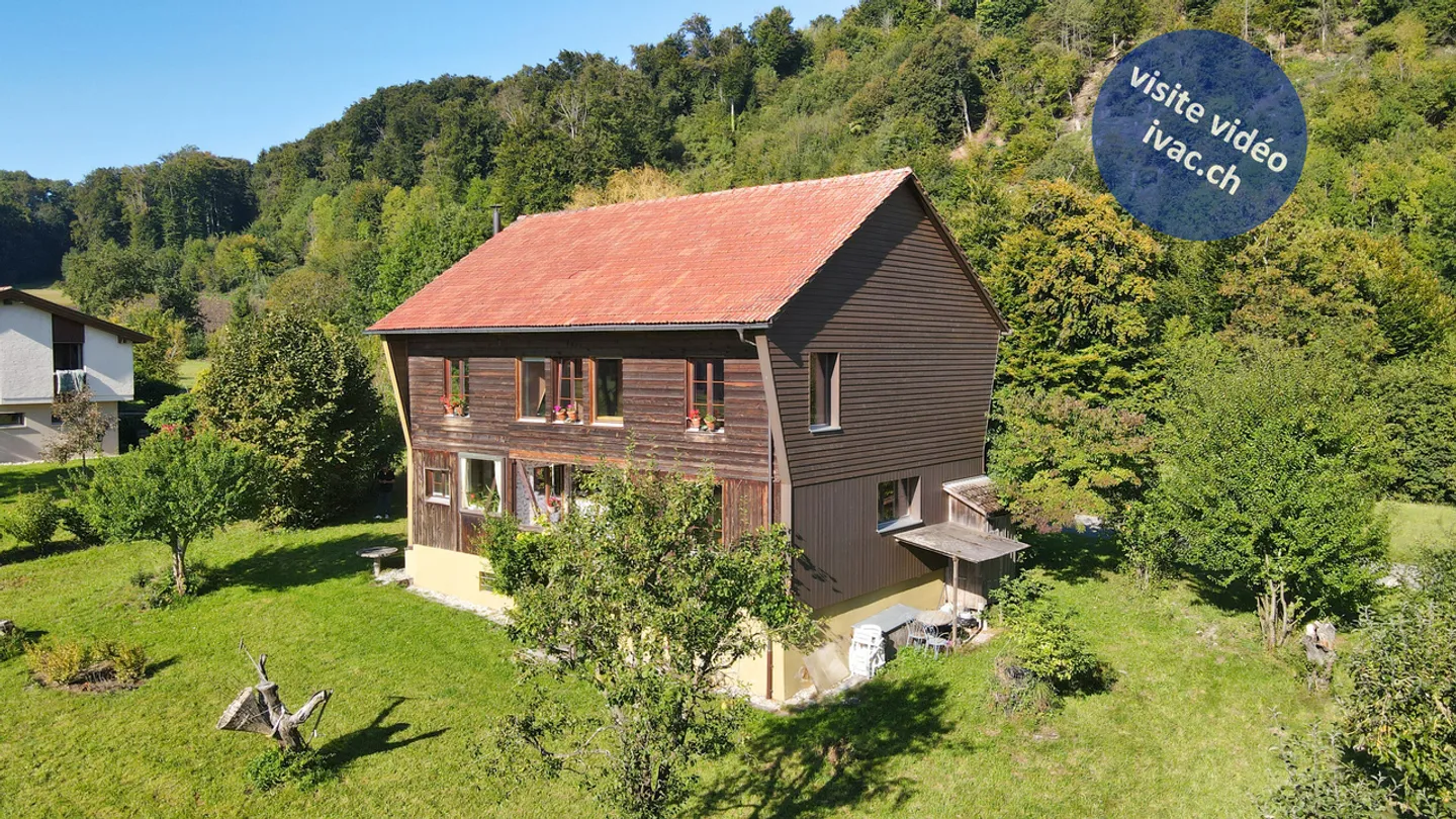 Dorfhaus mit 4,5 Zimmern und Grundstück in Murist (Estavayer) - Foto 1 von 13