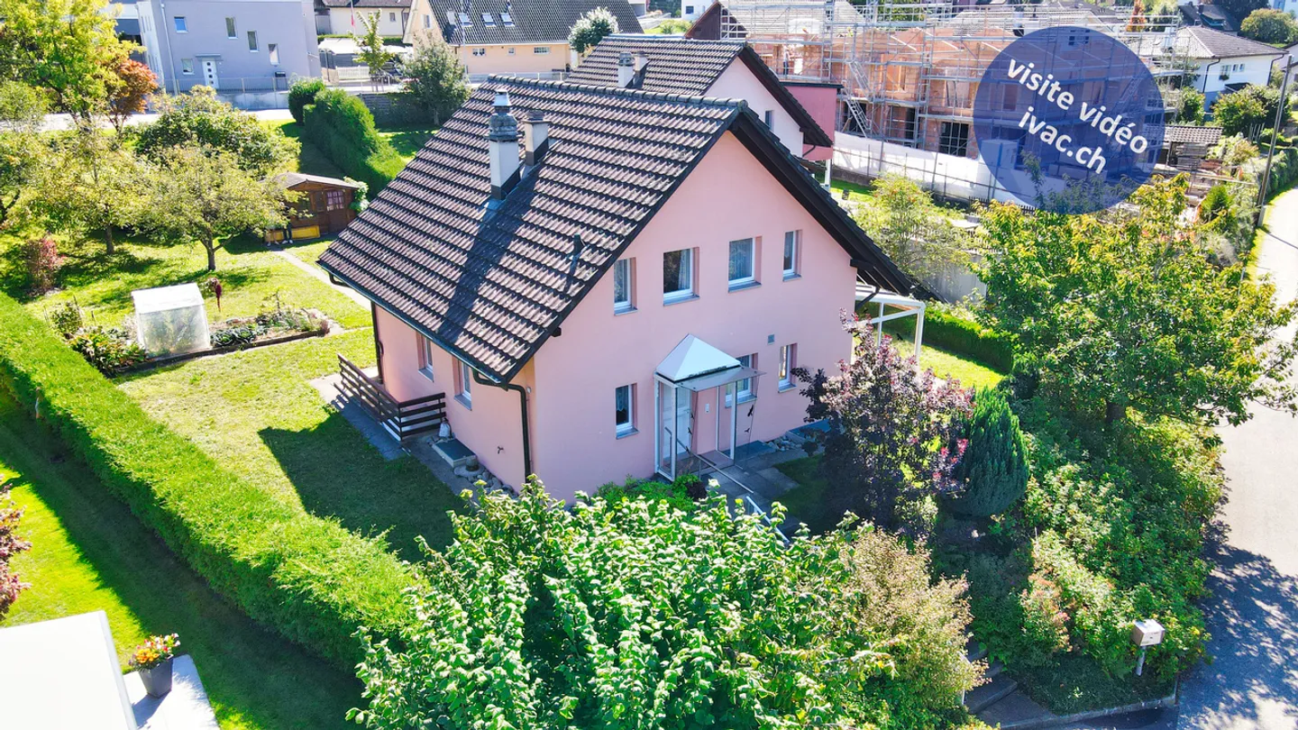 Villa indipendente di 5.5 stanze a Corminboeuf / FR - Foto 1 di 13