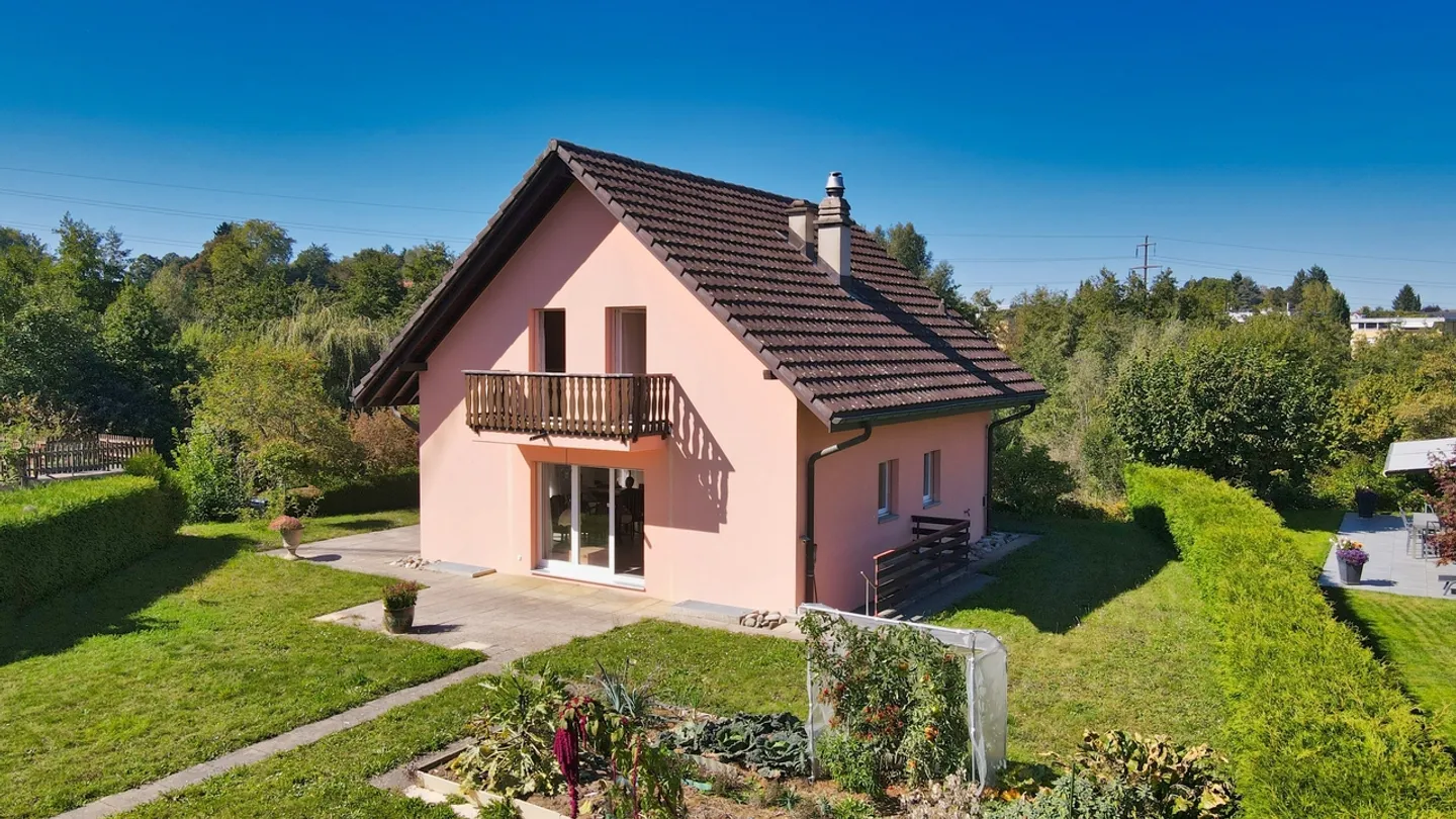 Villa indipendente di 5.5 stanze a Corminboeuf / FR - Foto 2 di 13