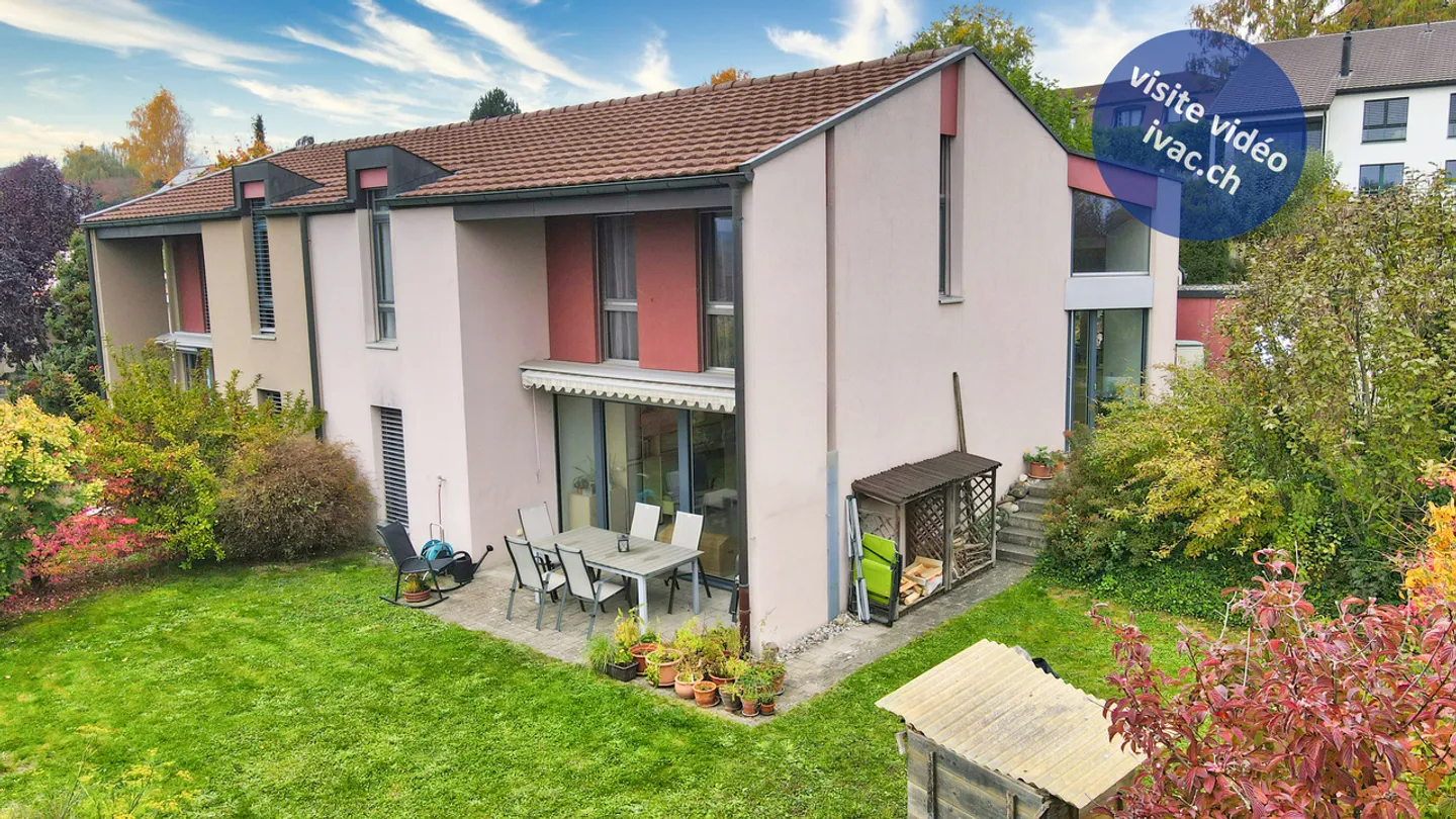Familienvilla mit 6 Zimmern in Neyruz / FR - Foto 1 von 13