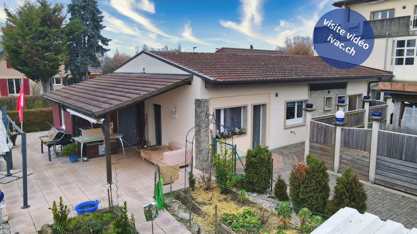 Habitation 4.5 pces (134 m2) avec terrain de 1'283 m2 à Estavayer / FR - Photo 1 of 13