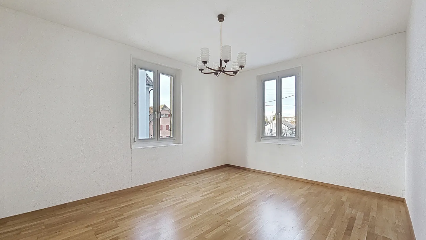 Detached house with 2 apartments with potential in Payerne / VD - Photo 7 of 13