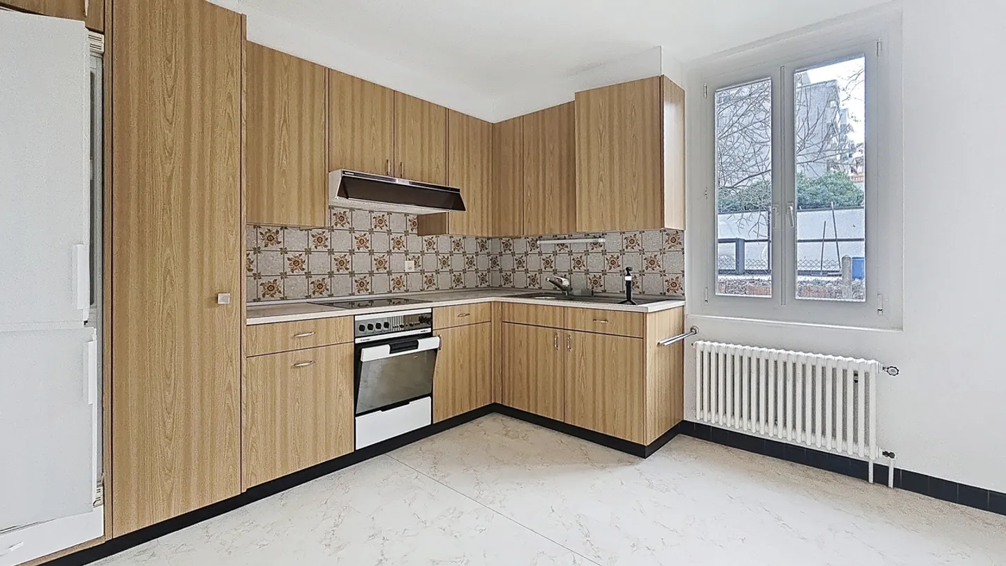 Detached house with 2 apartments with potential in Payerne / VD - Photo 10 of 13