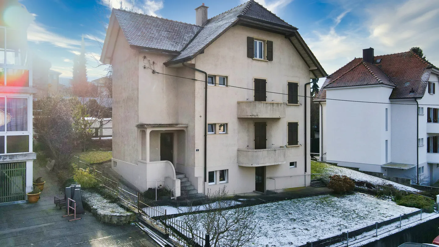 Detached house with 2 apartments with potential in Payerne / VD - Photo 4 of 13