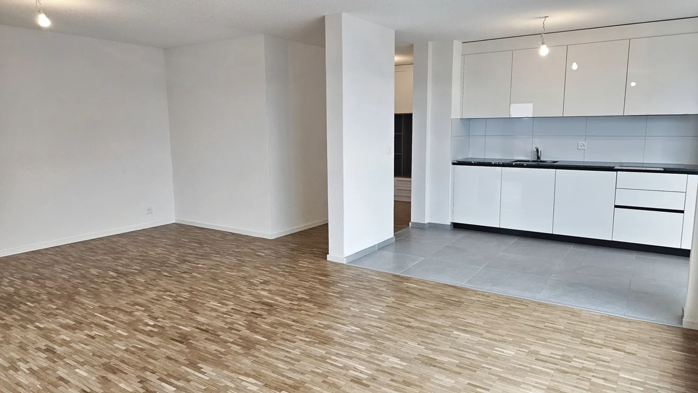 Appartement 4.5 pces d'env. 100 m2 avec balcon à Fribourg - Foto 4 di 11