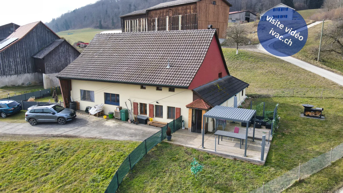 House with 2 apartments and building plot in Cheiry / FR - Photo 1 of 13