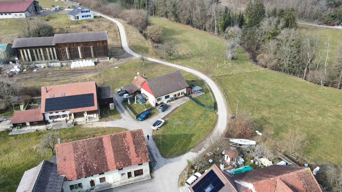 House with 2 apartments and building plot in Cheiry / FR - Photo 3 of 13