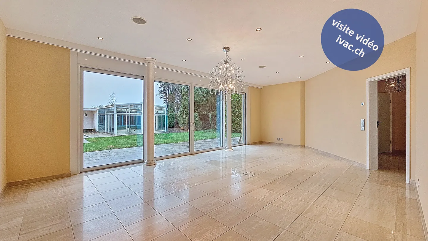 Appartamento di lusso con 3 locali (190 m2) e giardino a Vallon / FR - Foto 1 di 13