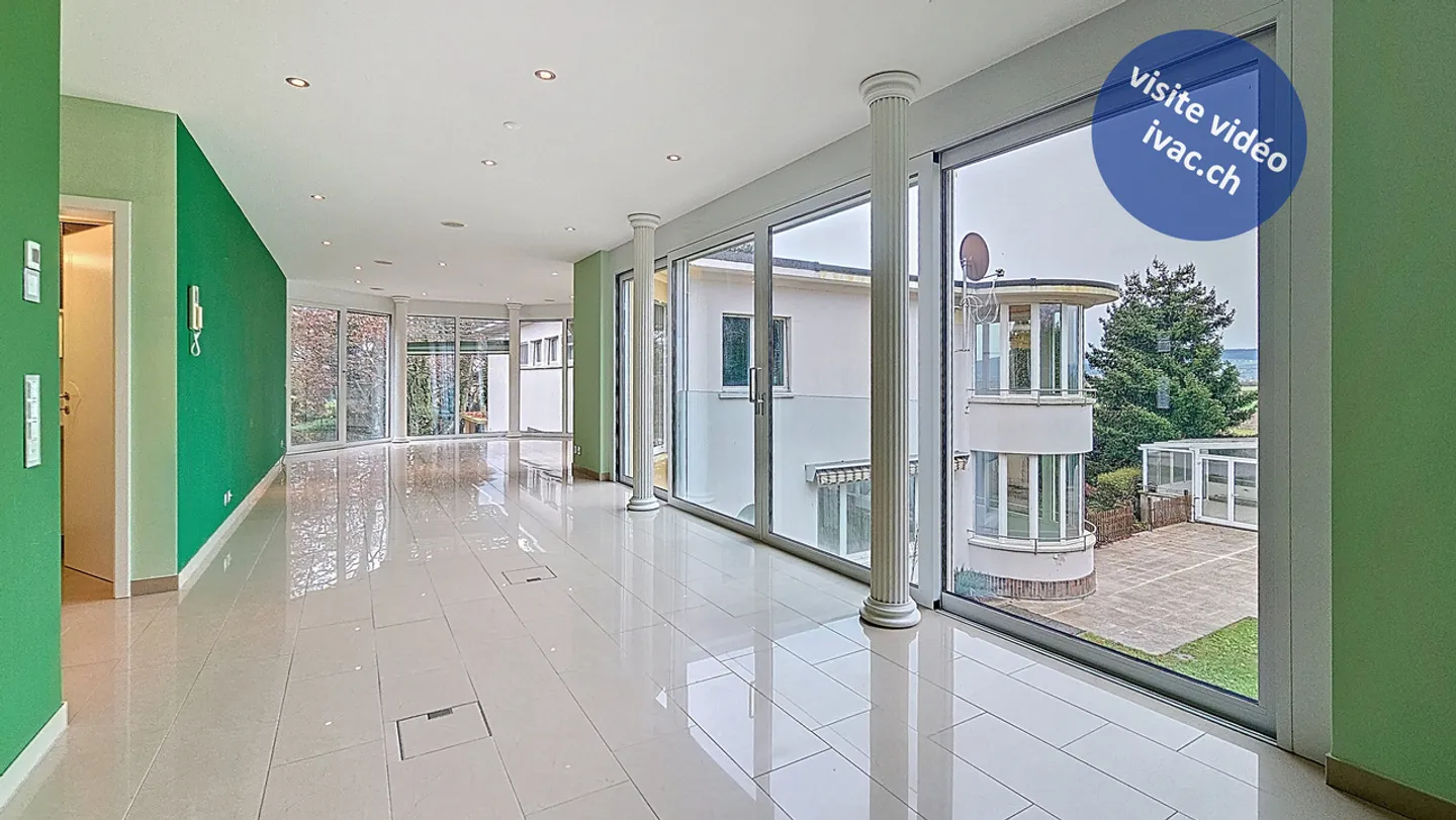 Wunderschöne 3-Zimmer-Wohnung (135m2) mit Terrasse in Vallon / FR - Foto 1 von 13