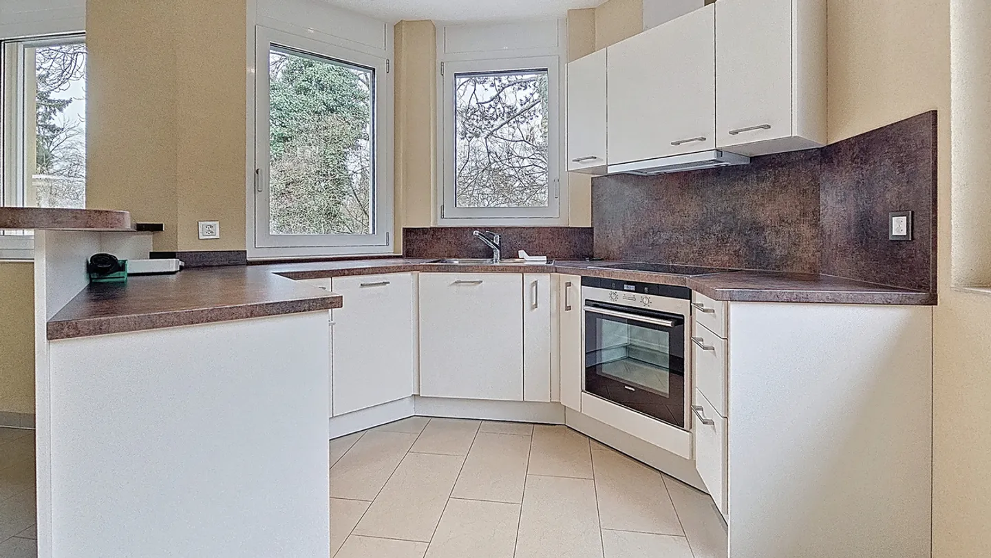 Wunderschöne 3-Zimmer-Wohnung (135m2) mit Terrasse in Vallon / FR - Foto 6 von 13