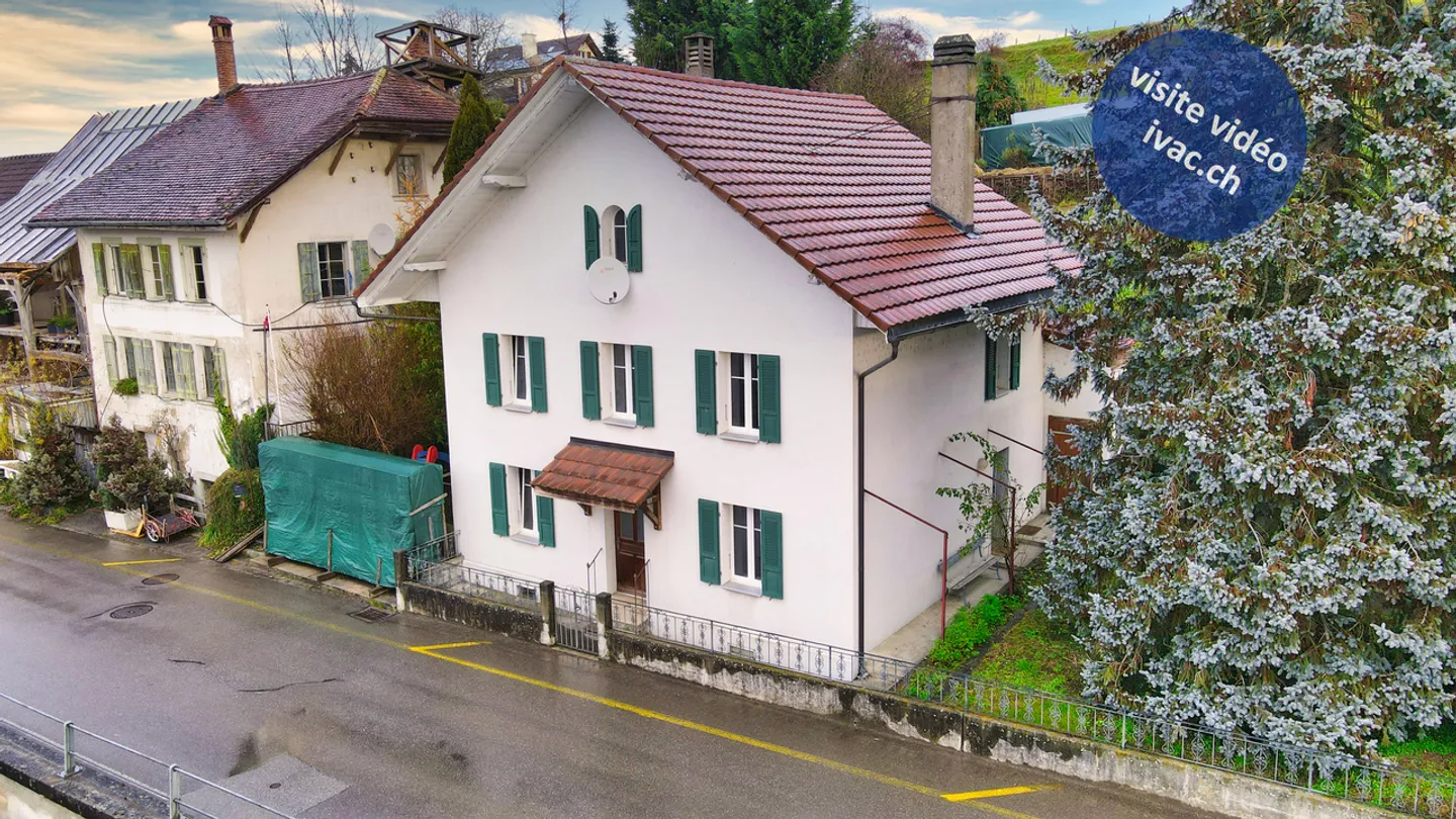 Village house with 5.5 rooms to renovate in Oleyres (Avenches) / VD - Photo 1 of 13