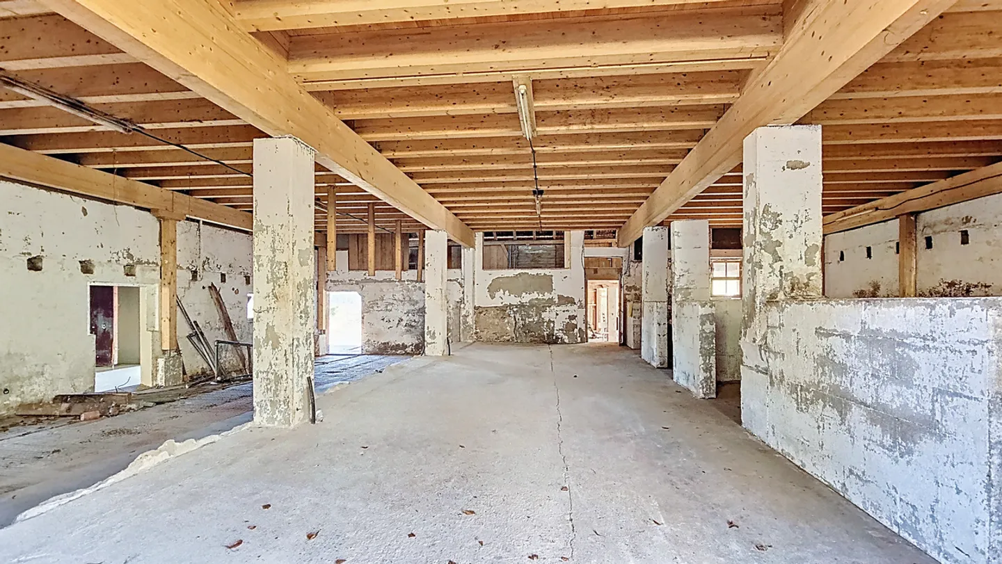 Unique situation! Renovated farm of 6.5 rooms in Oulens-sur-Lucens / VD - Photo 9 of 13