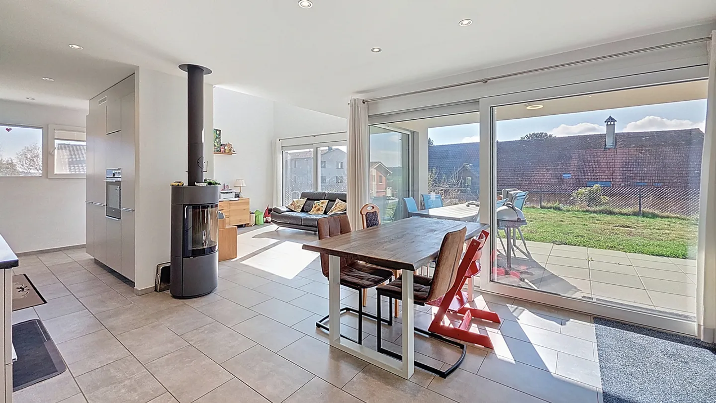 Einzelvilla mit 6 Zimmern in Cressier / FR - Foto 7 von 13