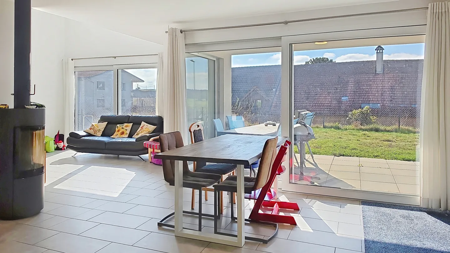 Einzelvilla mit 6 Zimmern in Cressier / FR - Foto 9 von 13