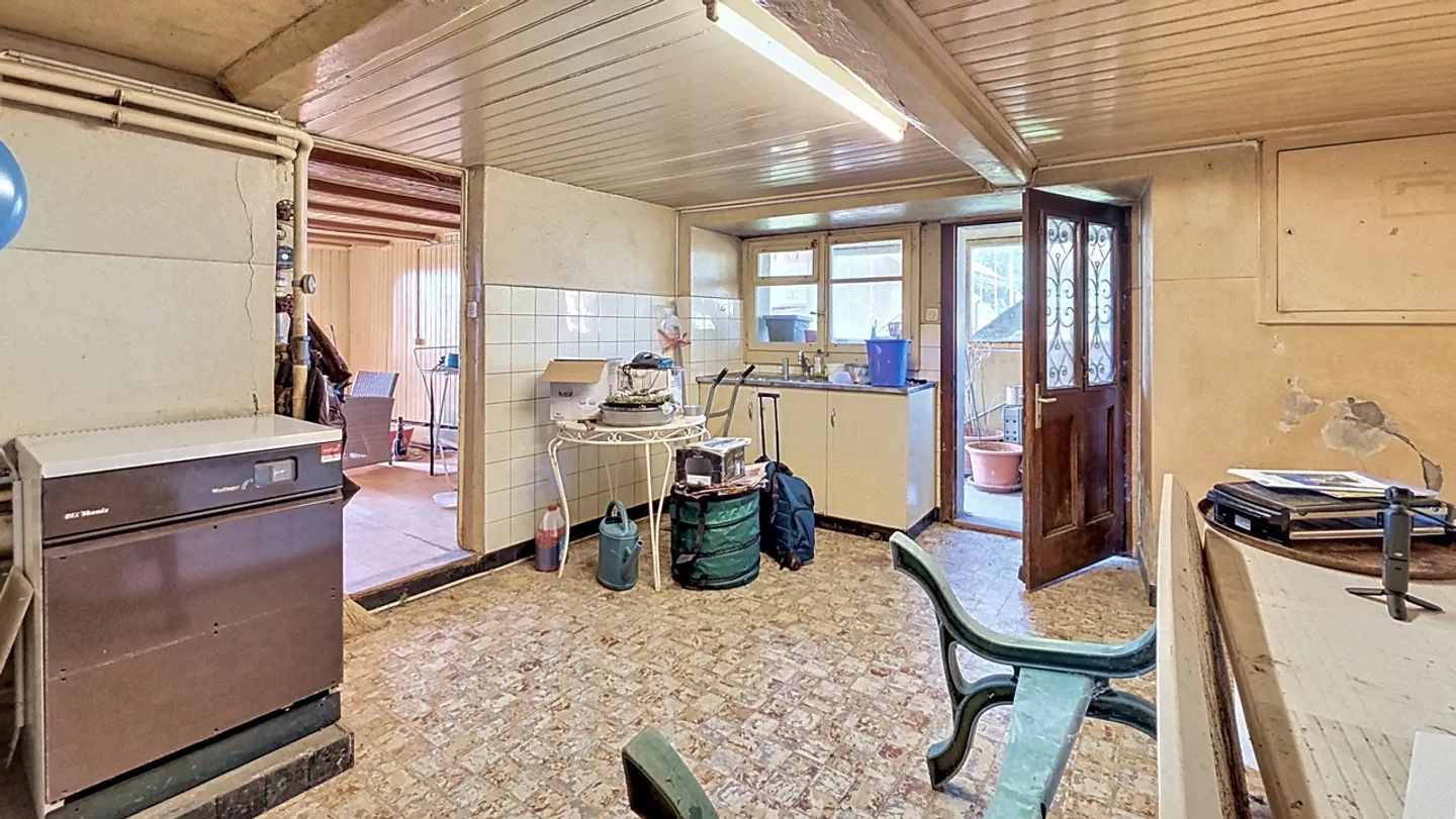 Bauernhof zur Renovierung mit Grundstück von 4.099 m2 in Estavayer-le-Lac / FR - Foto 10 von 13