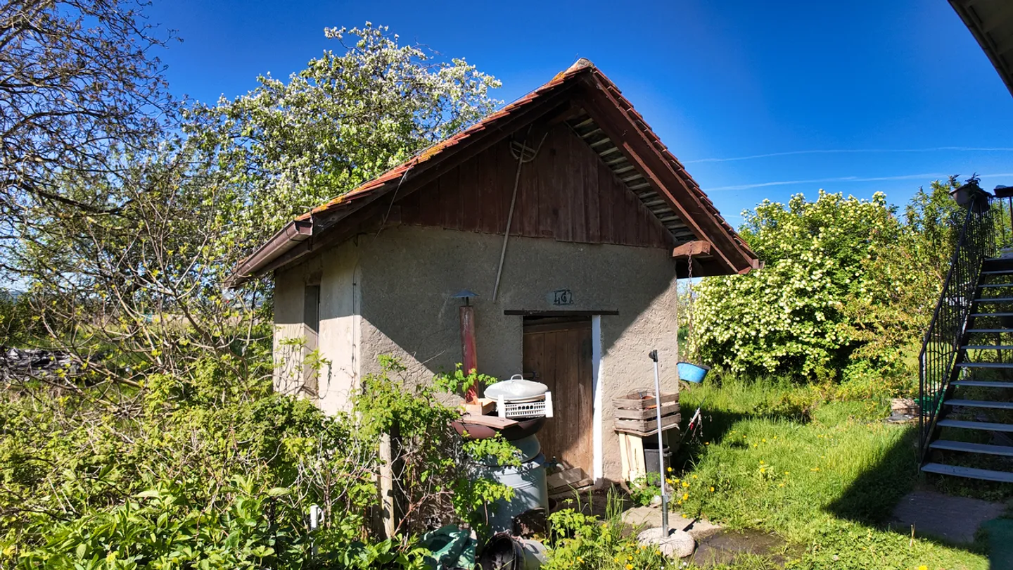 Bauernhof zur Renovierung mit Grundstück von 4.099 m2 in Estavayer-le-Lac / FR - Foto 6 von 13