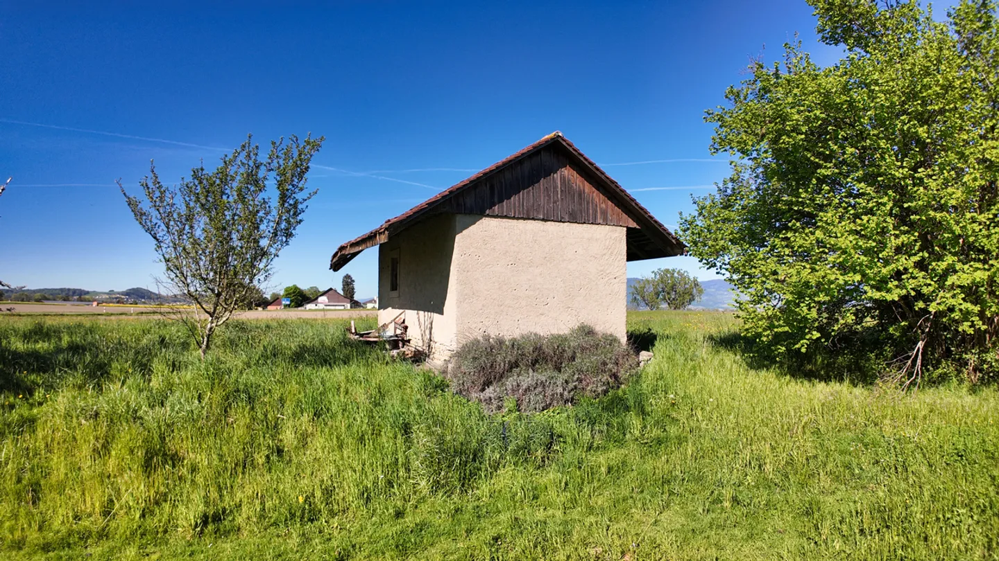 Bauernhof zur Renovierung mit Grundstück von 4.099 m2 in Estavayer-le-Lac / FR - Foto 7 von 13