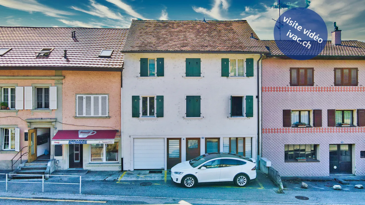 Building with 3 apartments in Avenches / VD - Photo 1 of 13