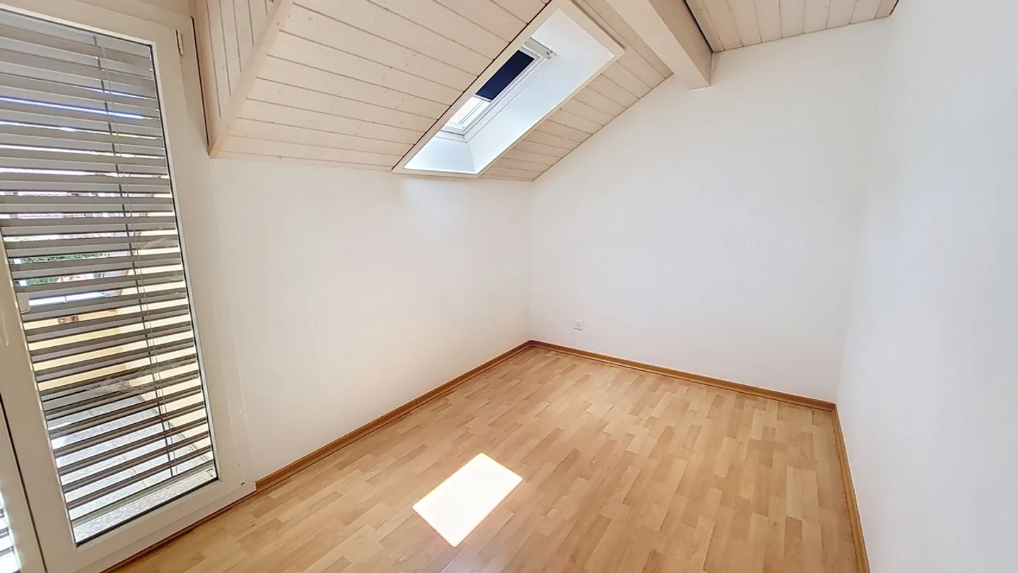3,5-Zimmer-Wohnung von 119 m2 mit Balkon in Chabrey / VD - Foto 12 von 13