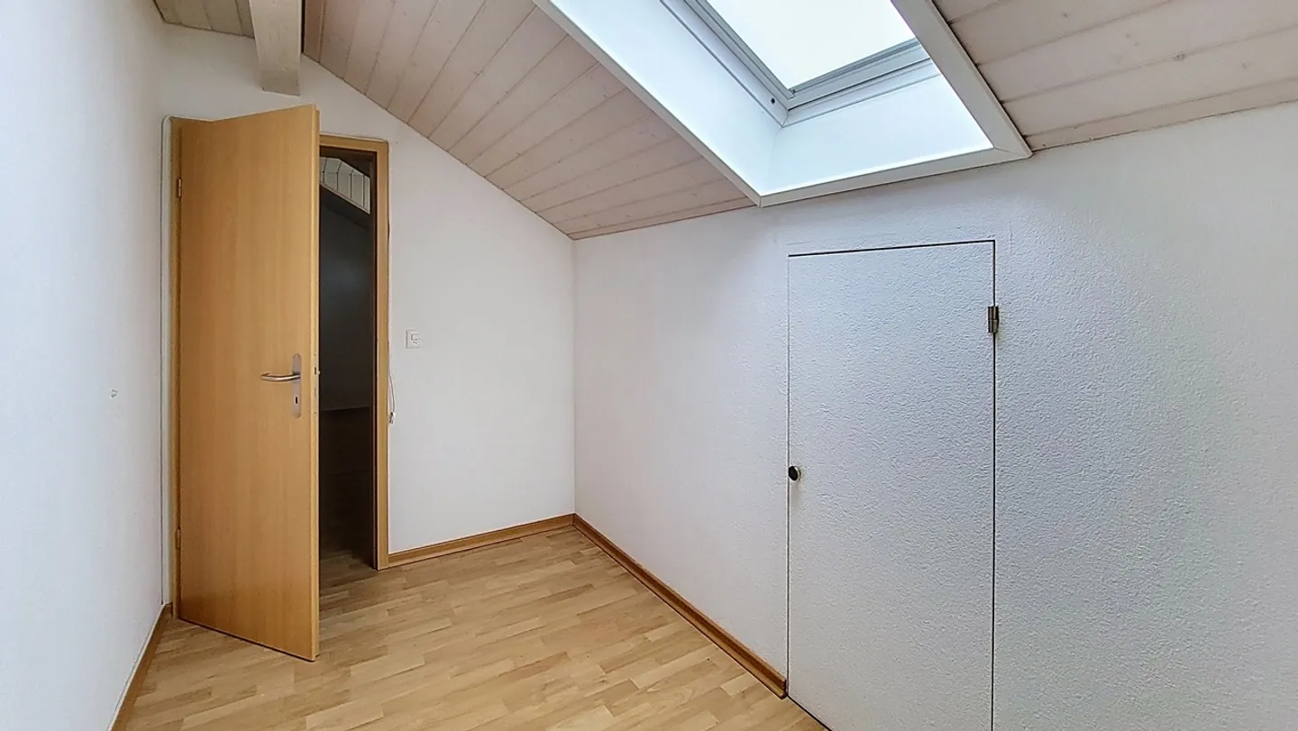 3,5-Zimmer-Wohnung von 119 m2 mit Balkon in Chabrey / VD - Foto 11 von 13