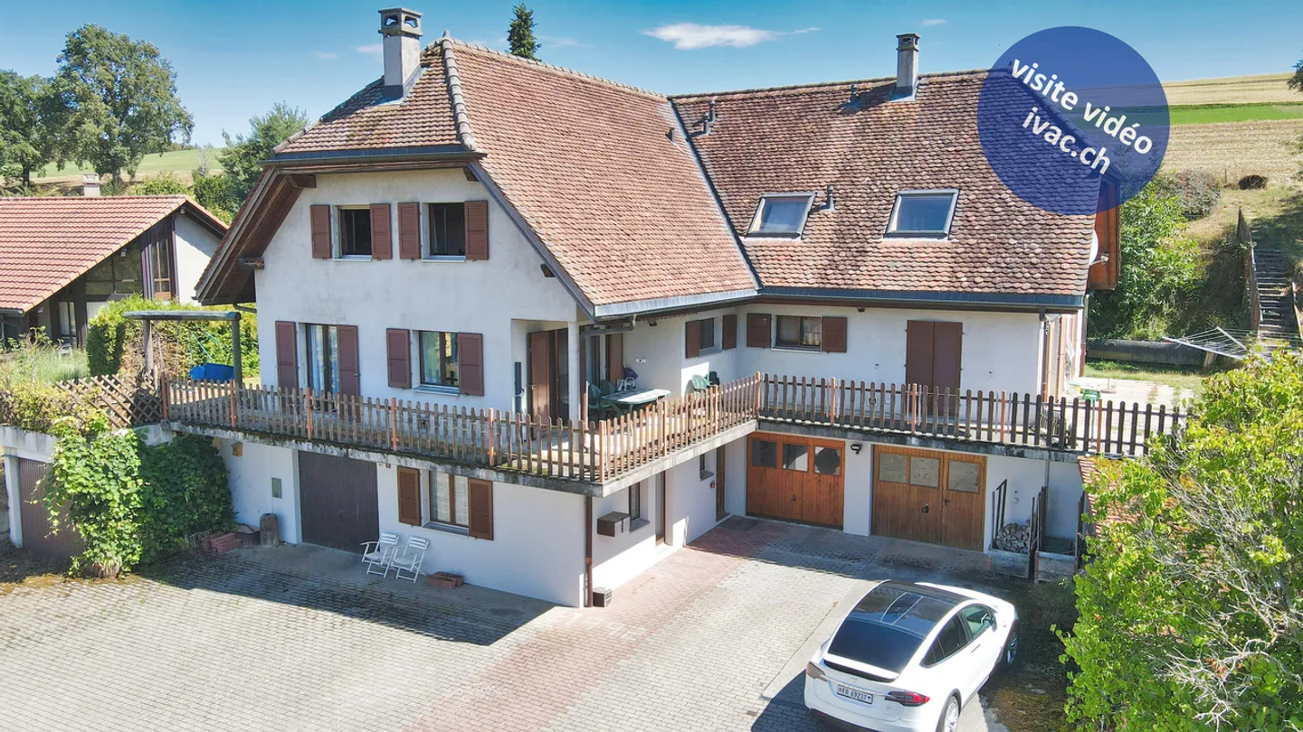 Villa indipendente con 2 appartamenti a Seigneux / VD - Foto 1 di 13