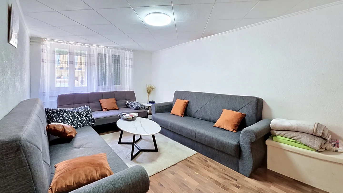 6.5 room house to renovate with terrace / garden in Estavayer / FR - Photo 6 of 13