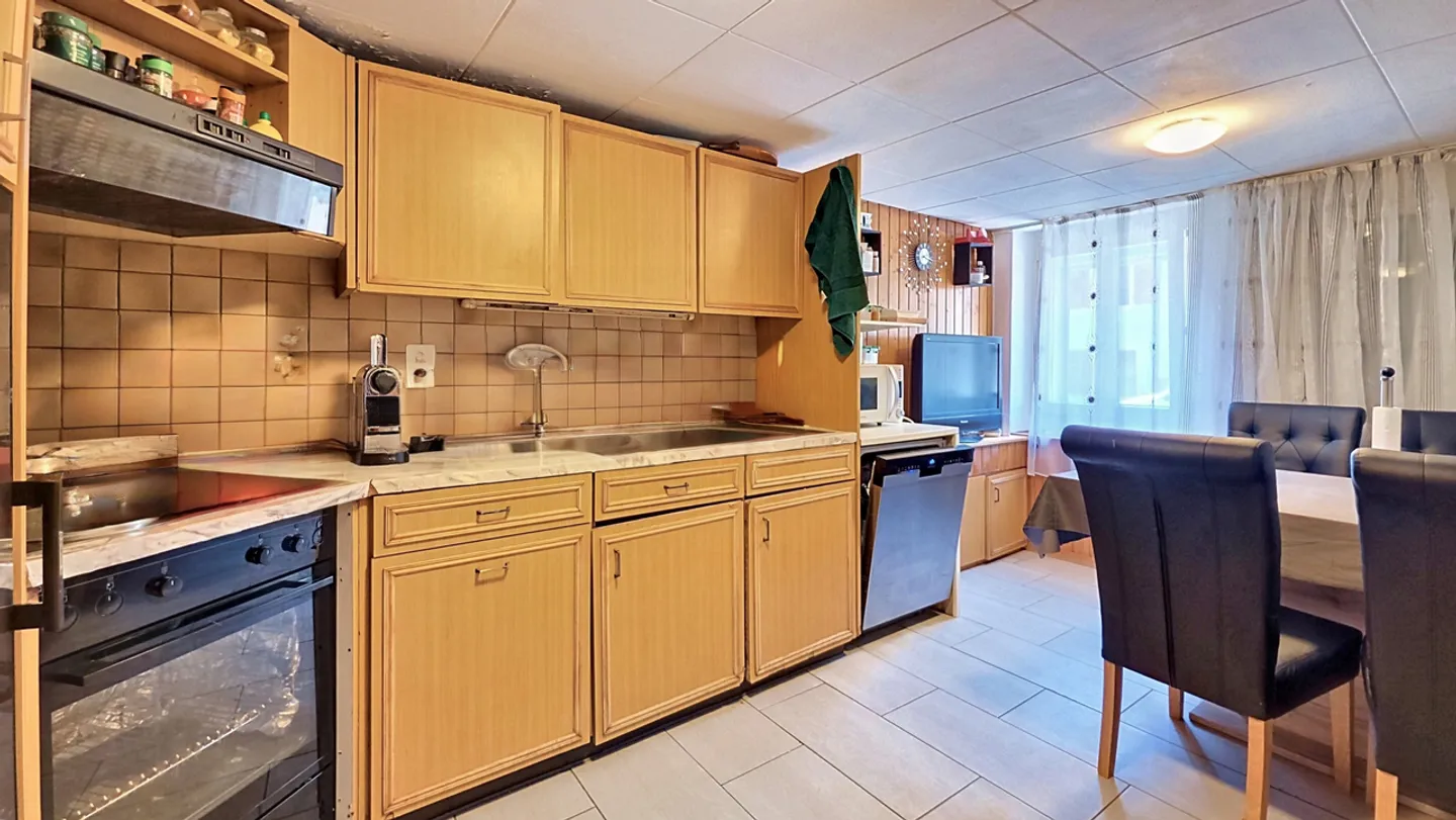 6.5 room house to renovate with terrace / garden in Estavayer / FR - Photo 7 of 13