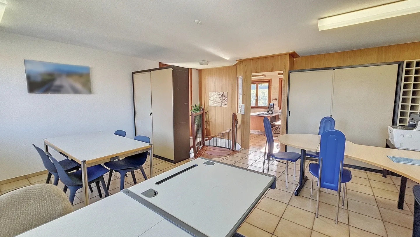 Locali commerciali duplex di 68 m2 a Domdidier / FR - Foto 2 di 8