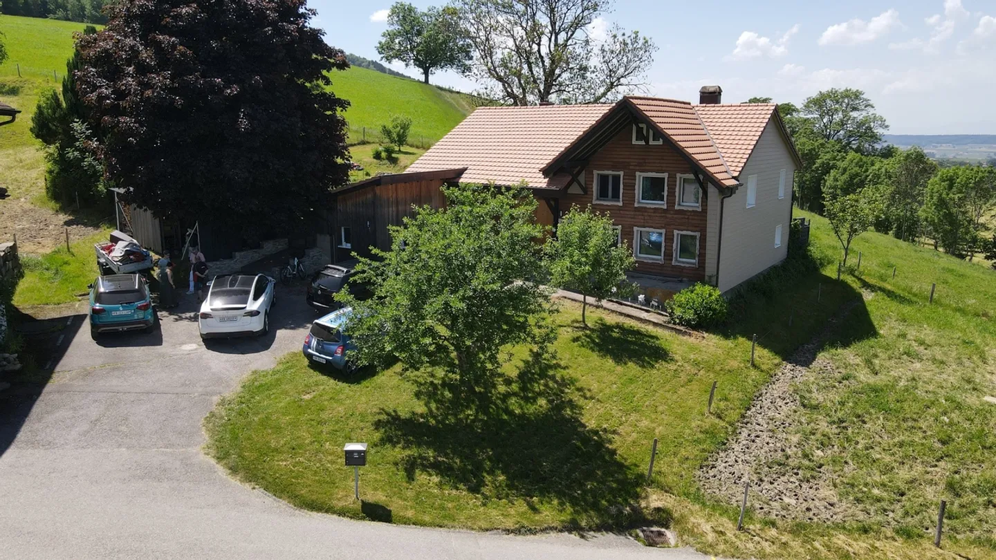 Maison Charmante avec Grand Jardin - Photo 2 sur 13