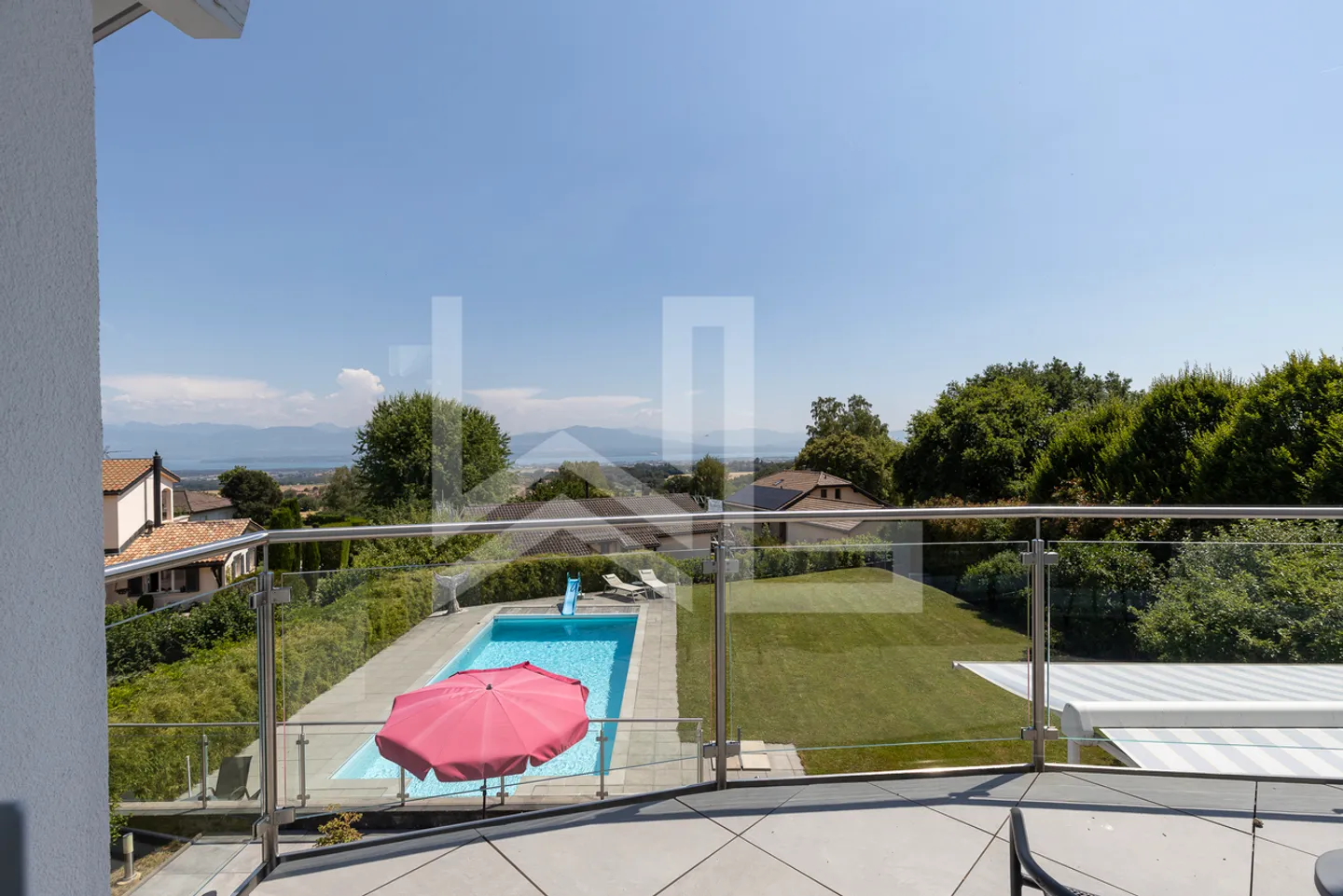 Propriété contemporaine avec vue - Photo 6 of 8