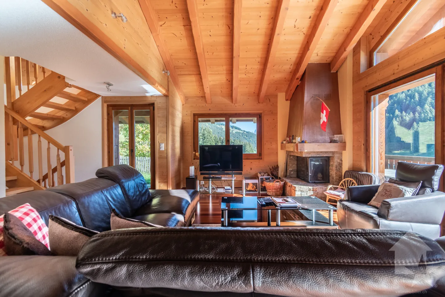 Prestigeträchtiges Chalet in Morgins - 4 Schlafzimmer, Studio und Garten - Foto 3 von 13