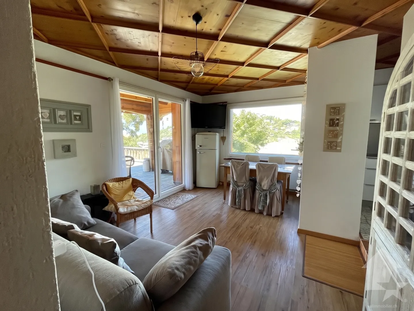 Au coeur de la station, agréable 2.5 pièces avec une grande terrasse - Photo 4 sur 13