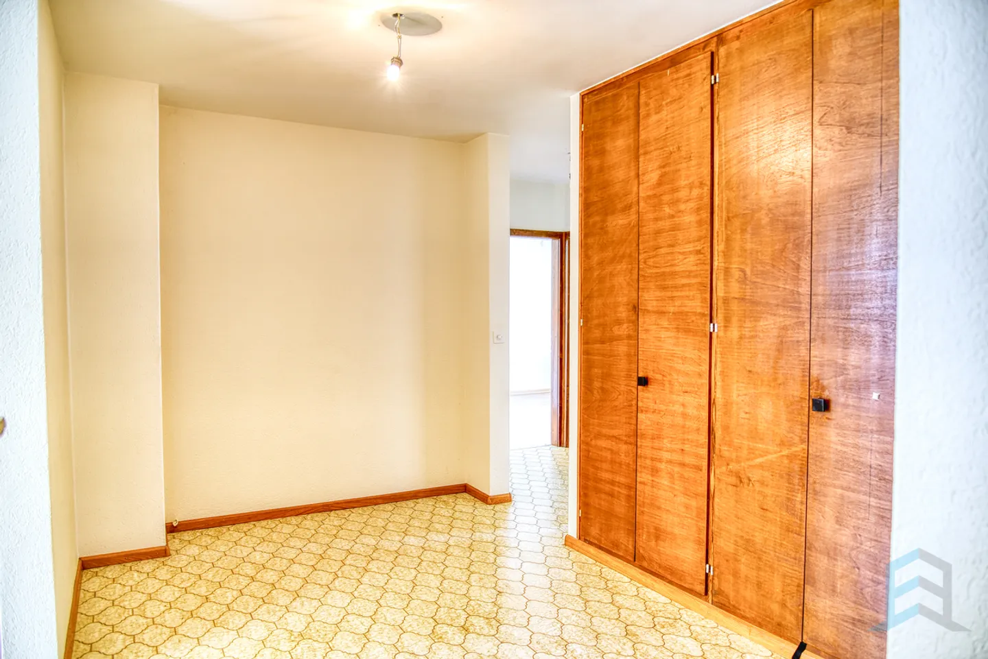 EXCLUSIVITE Spacieux appartement 4 ½ pièces à proximité du centre - Photo 7 sur 13