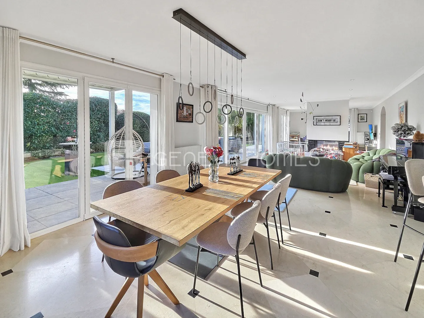 Charmante et élégante villa au coeur d'Anières - Photo 6 sur 9