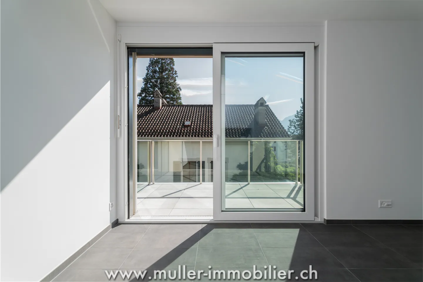 New high-end 2.5 room apartment in La Tour-de-Peilz - Photo 5 of 10