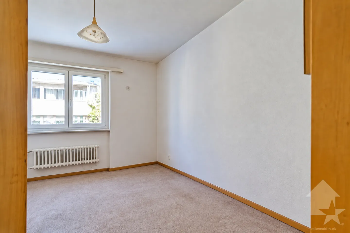 Appartement de 5.5 pièces entièrement rénové - Photo 7 sur 13