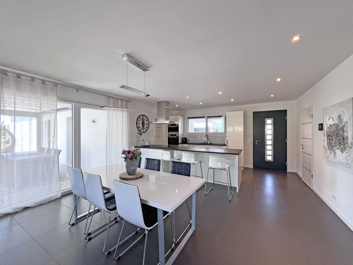 Villa individuelle et contemporaine de 5.5 pièces sans vis-à-vis - Photo 4 sur 10
