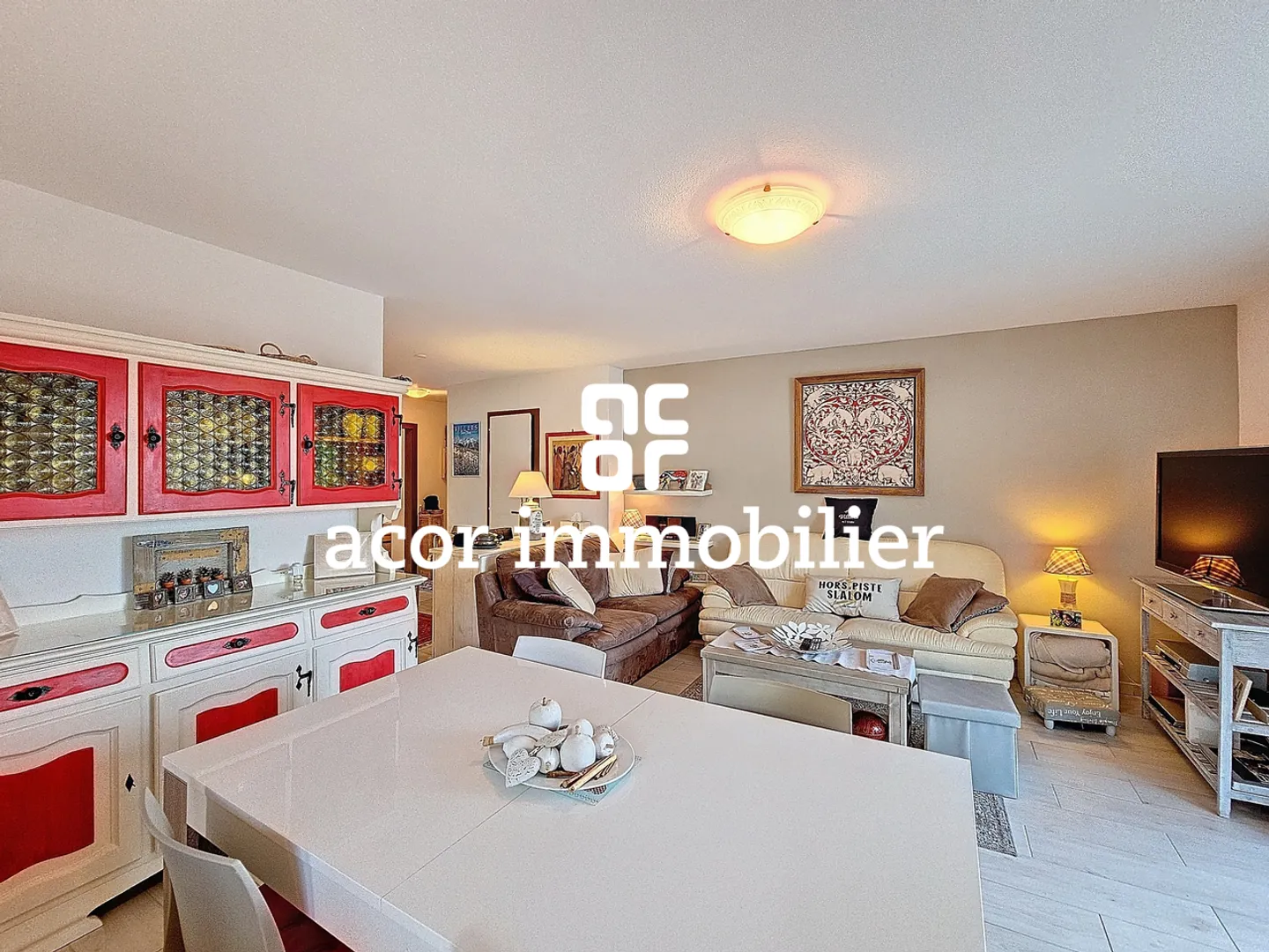 Appartement 3½ traversant vue sur les Alpes - Photo 2 of 4