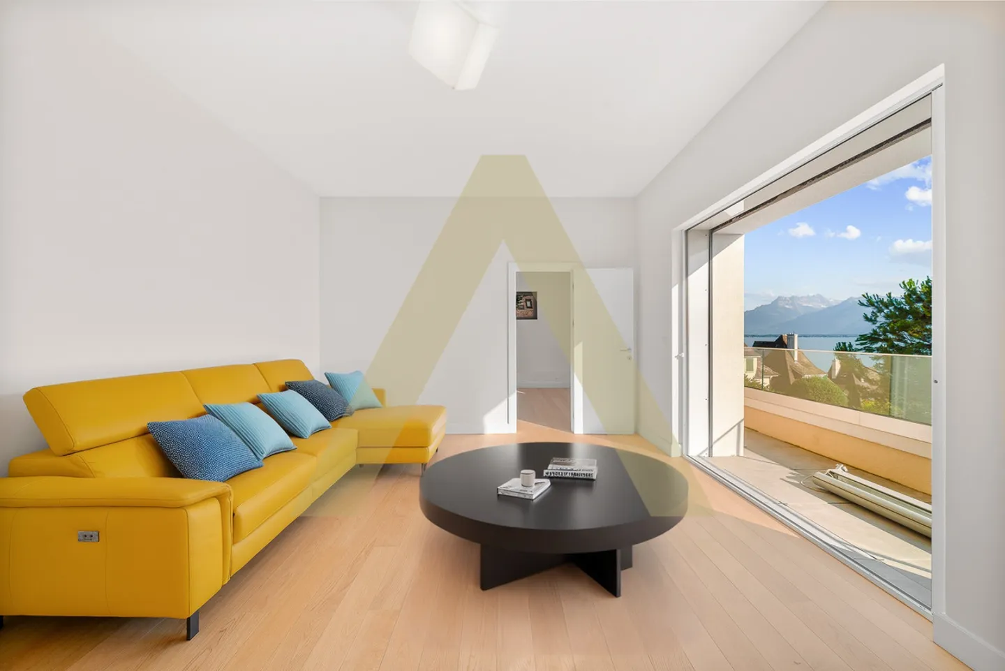 Splendida villa completamente ristrutturata con vista lago - Foto 9 di 13