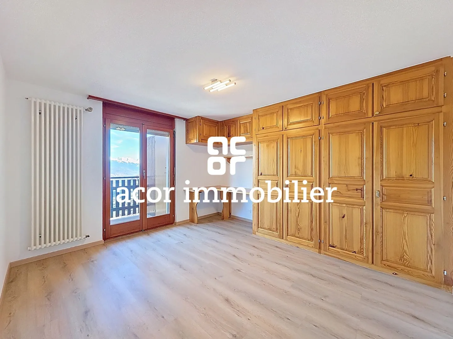 Appartamento di 4 stanze con vista panoramica - Foto 4 di 5