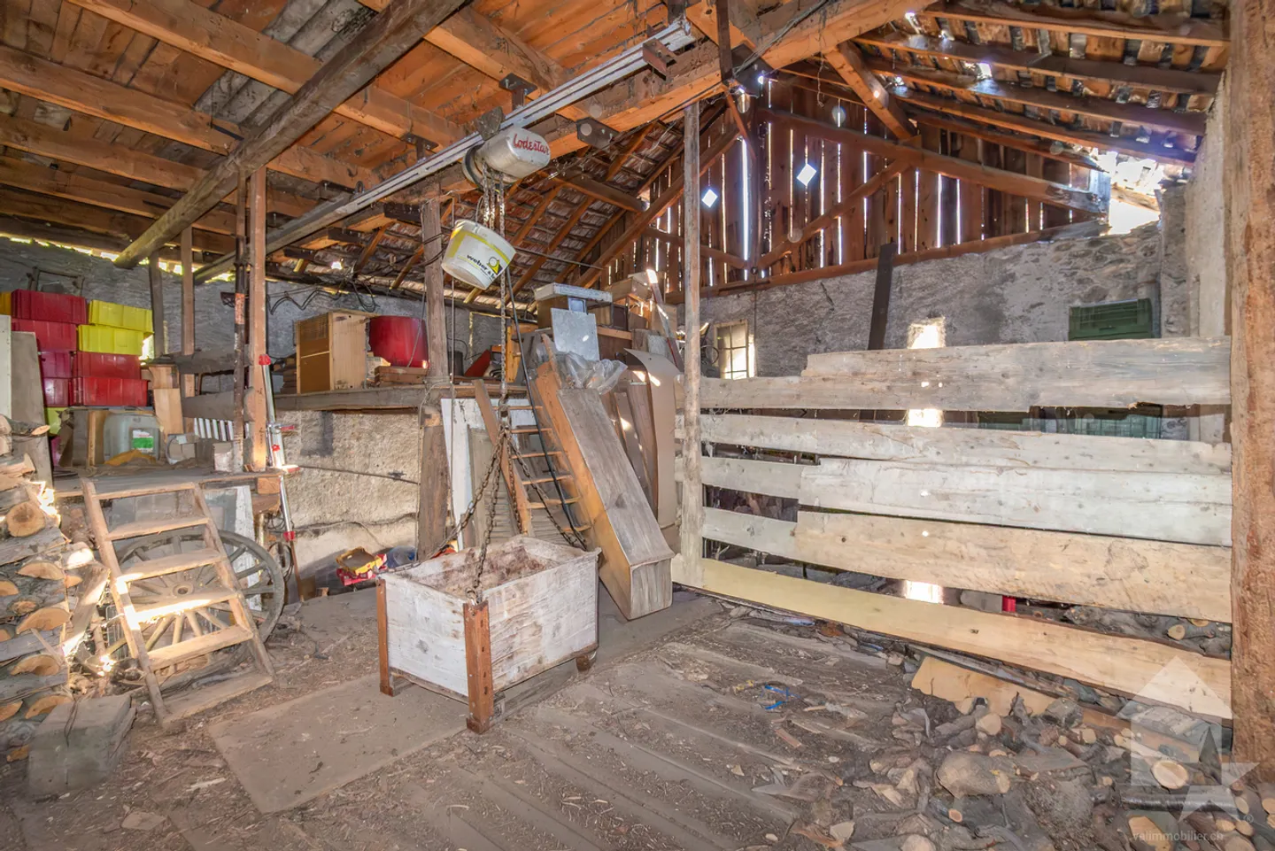 Rare opportunity to shape a piece of history in the heart of Valais - Photo 8 of 13