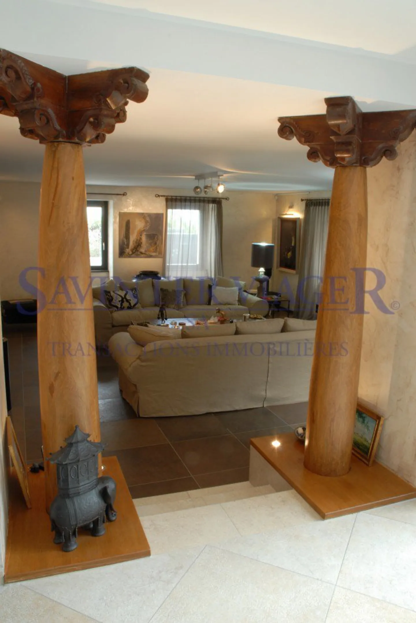 890 m² Wohnfläche Haus, 12+ Zimmer, 4.300 m² Grundstück - Umwandelbar in 3 Wohnungen - Montricher (VD) - Foto 2 von 12