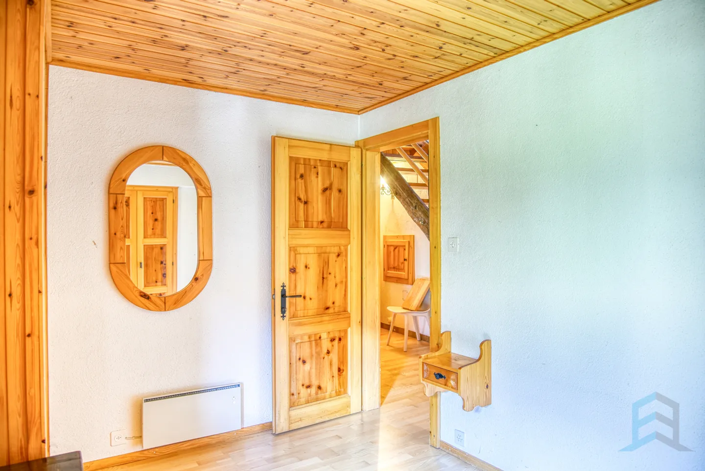 EXCLUSIF Beau chalet individuel de 264m² avec annexes - Foto 7 di 13
