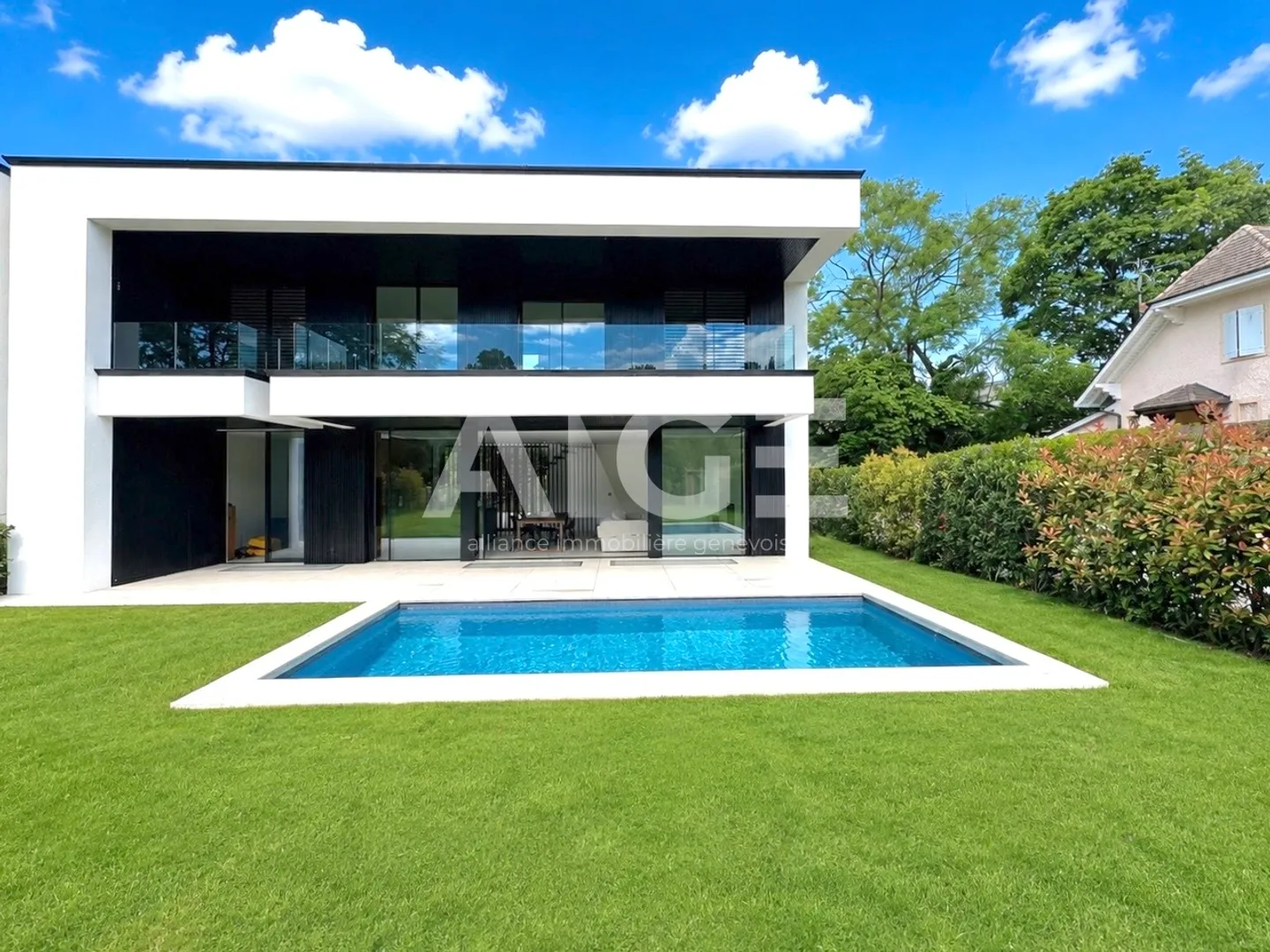 Magnifique villa contemporaine en minergie avec piscine - Photo 3 of 5